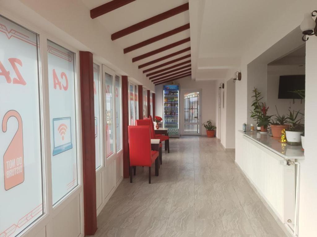 La Zinculescu Hotel Albestii Paminteni Luaran gambar